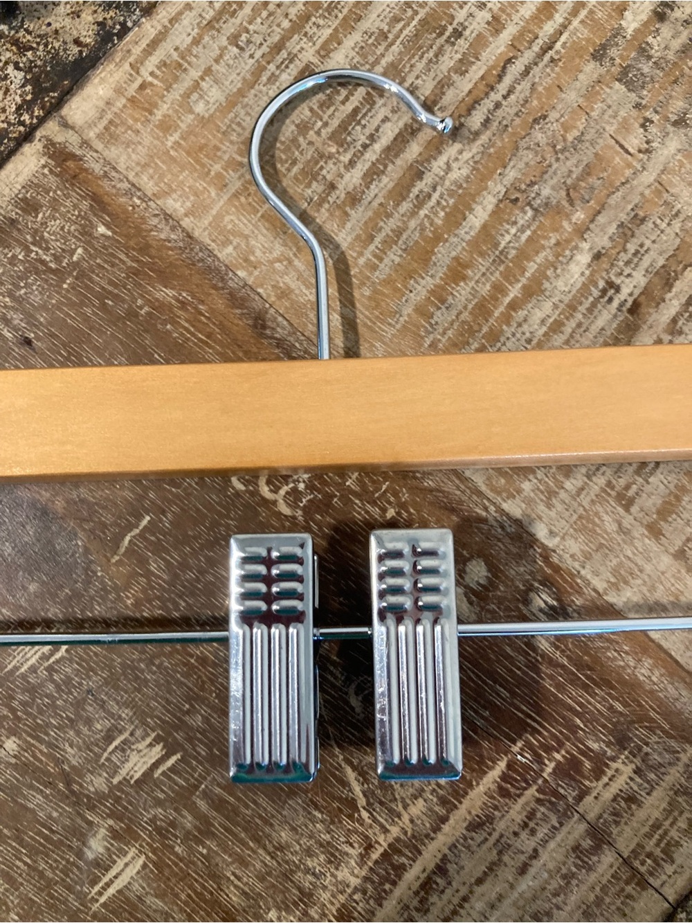 10 Pants Hangers Wood and Metal With Clips - Picture 10 of 11